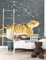 Fotobehang Smiling Tiger | wandvullend - Afbeelding 2