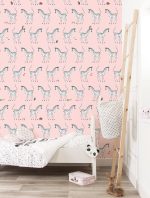 Behang Fiep Westendorp Zebra | Roze | 97.4 x 280 cm - Afbeelding 2